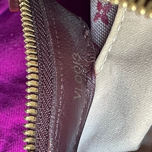 Louis Vuitton Cerise Mini Monogram Josephine PM - Picture 6 of 16